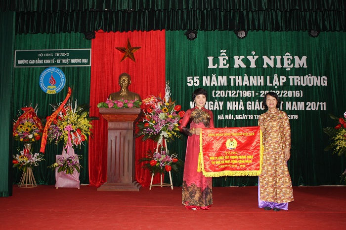 55 thanh lap truong 8