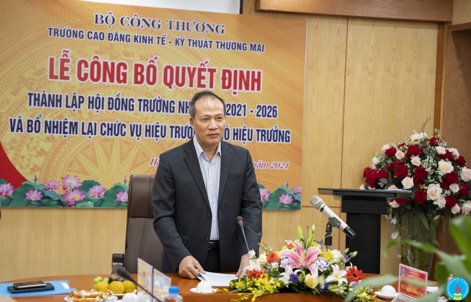 trao quyet dinh bo nhiem 01