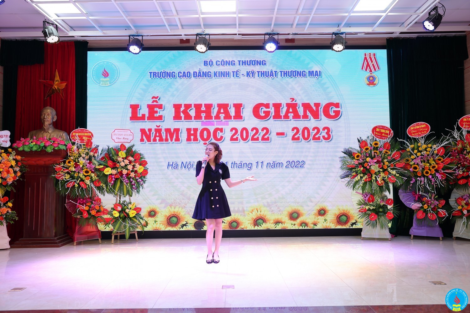 khai giang 2022 2023 VN2