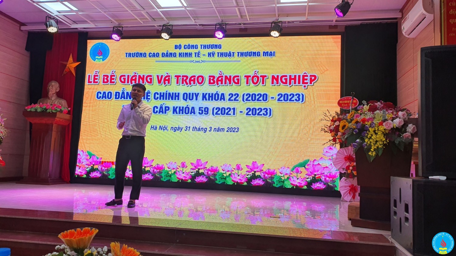 trao bang 2023 (7)